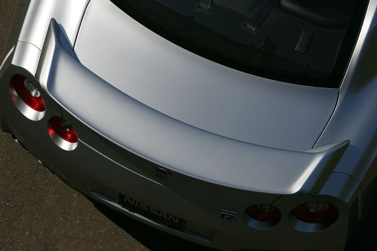 2009 Nissan GT-R Rear Wing Picture